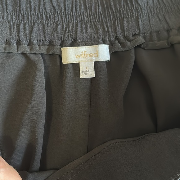 Aritzia | Wilfred Shorts - Picture 5 of 6